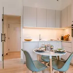 Appartement Casiola - Modern In A New Near The Sea
