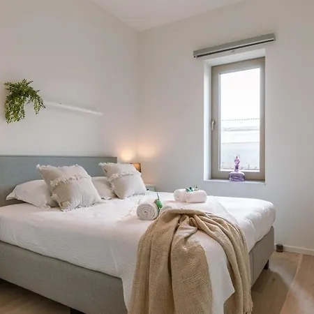 Huswell - Modern In A New Near The Sea Апартаменты