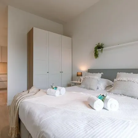 Apartment Casiola - Modern In A New Near The Sea Ostend